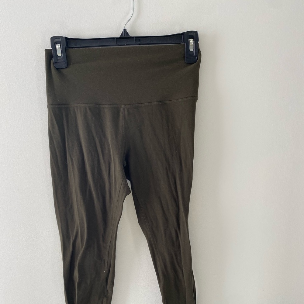 Olive green size 6, 25” align leggings